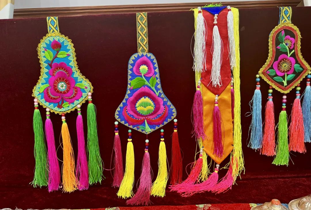 Embroidery-01 Embroidery-01