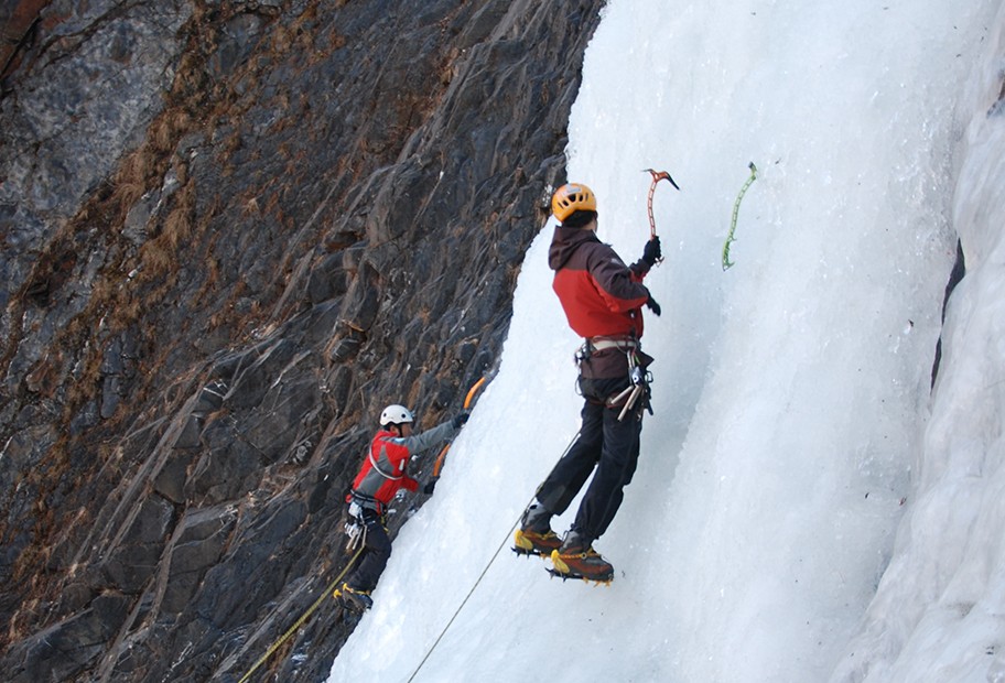 Ice-Climbing Ice-Climbing