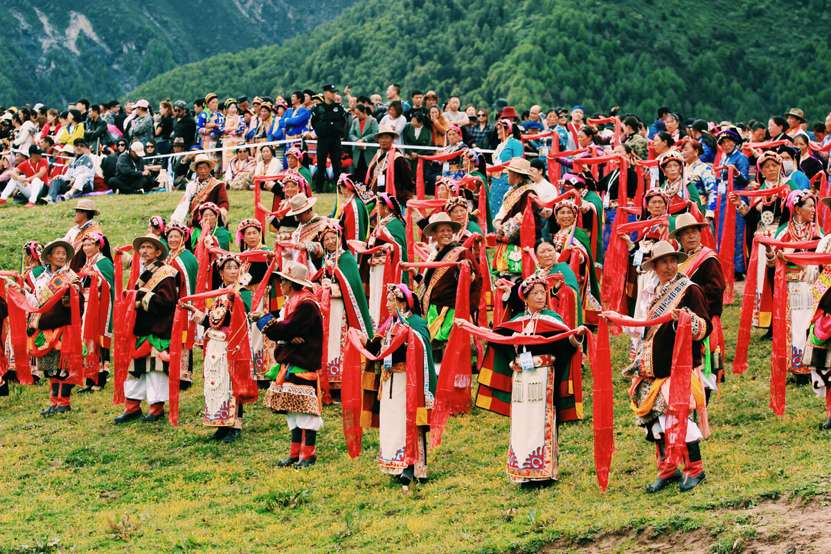 Mountain-Worshipping-Festival-01 Mountain-Worshipping-Festival-01