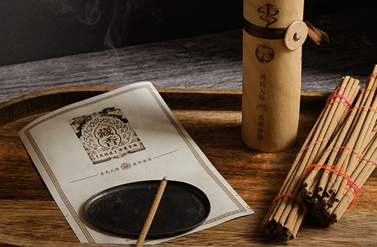 Tibetan-Incense-Making Tibetan-Incense-Making