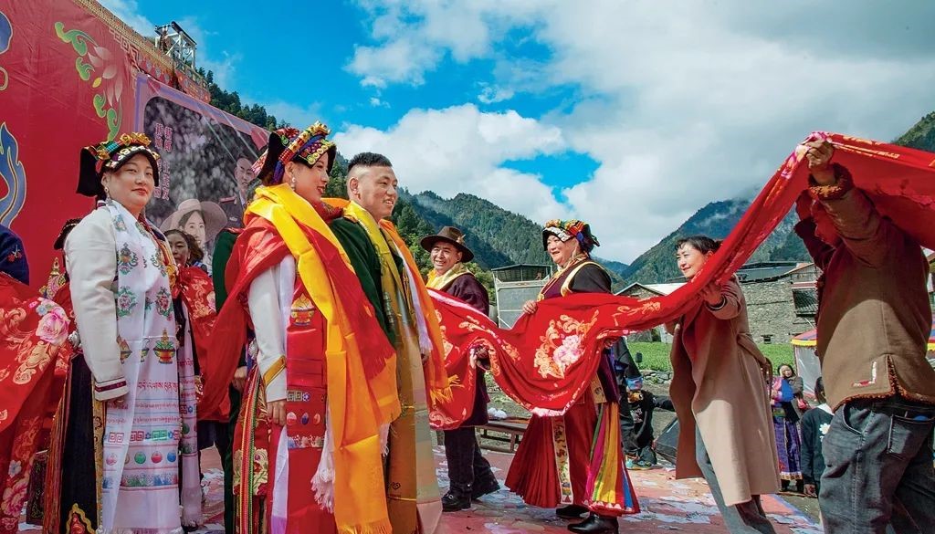 Wedding-Customs-01 Wedding-Customs-01