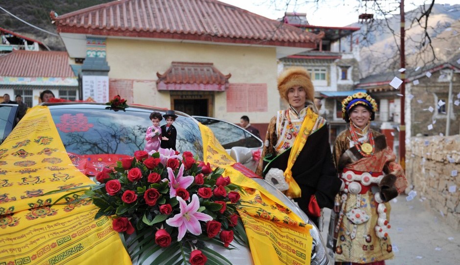 Wedding-Customs Wedding-Customs