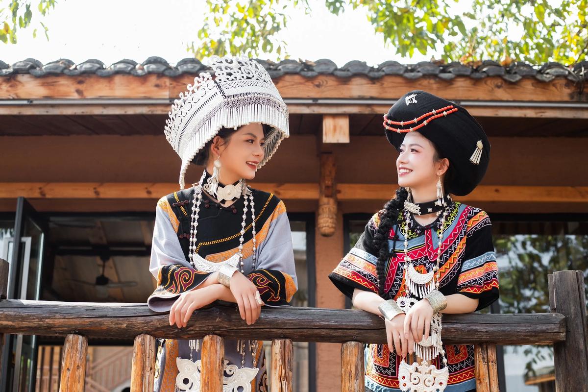 Costume-and-Art Costume-and-Art