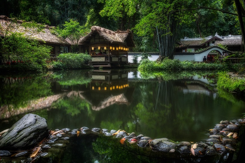 Thatched-Cottage-Scenic-Area