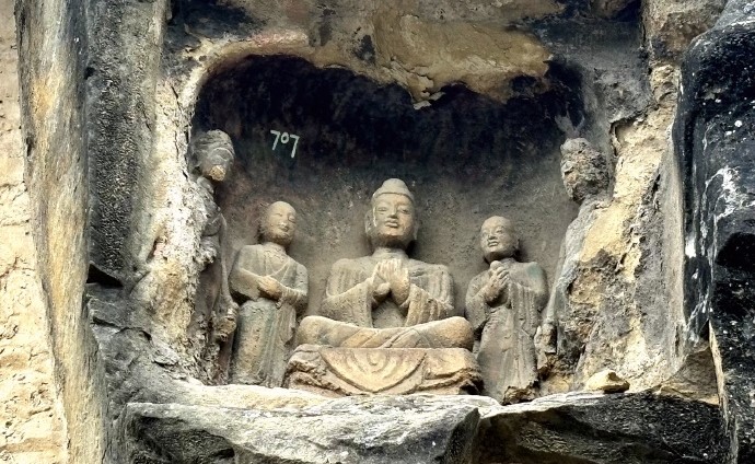 Lianhua-Cave-01