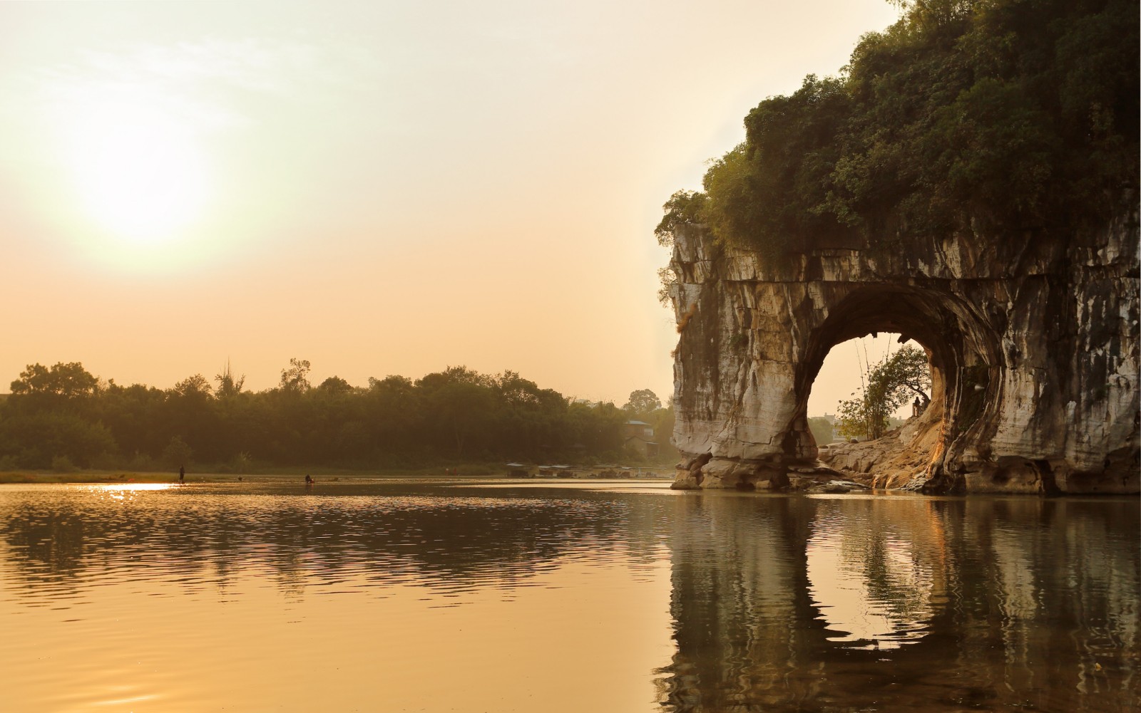 Elephant-Trunk-Hill-Visit Elephant-Trunk-Hill-Visit