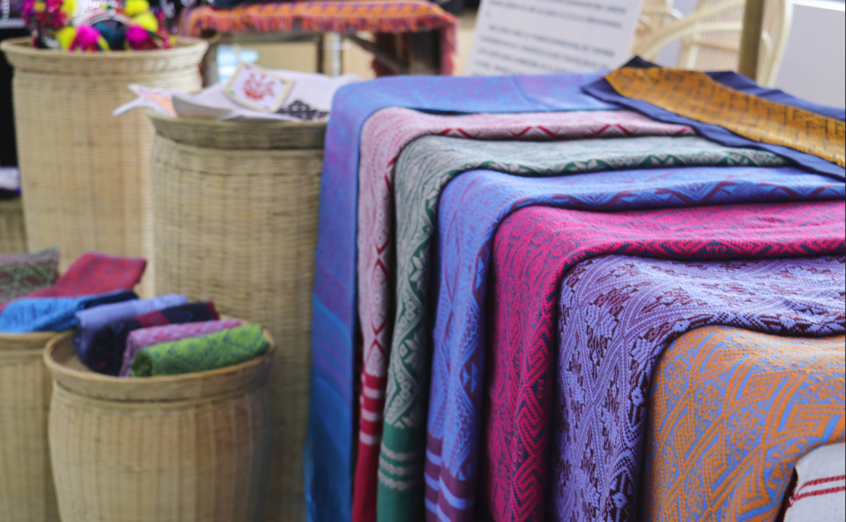 Dai-Brocade-Weaving-Experience