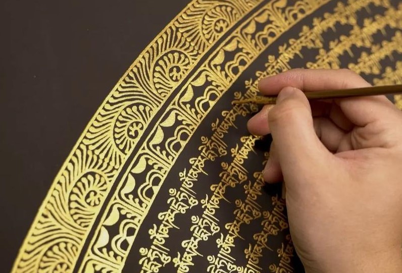 Shangri-La-Songzanlin-Monastery-Thangka-Gold-Leaf-Painting-Experience