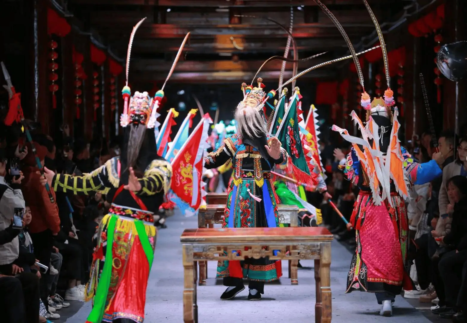 Anshun-Di-Opera-Watching-Experience-01 Anshun-Di-Opera-Watching-Experience-01