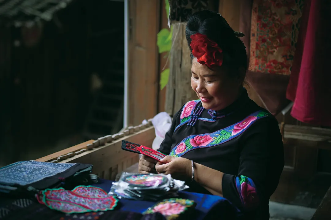 Langde-Miao-Village-Miao-Embroidery-Experience Langde-Miao-Village-Miao-Embroidery-Experience