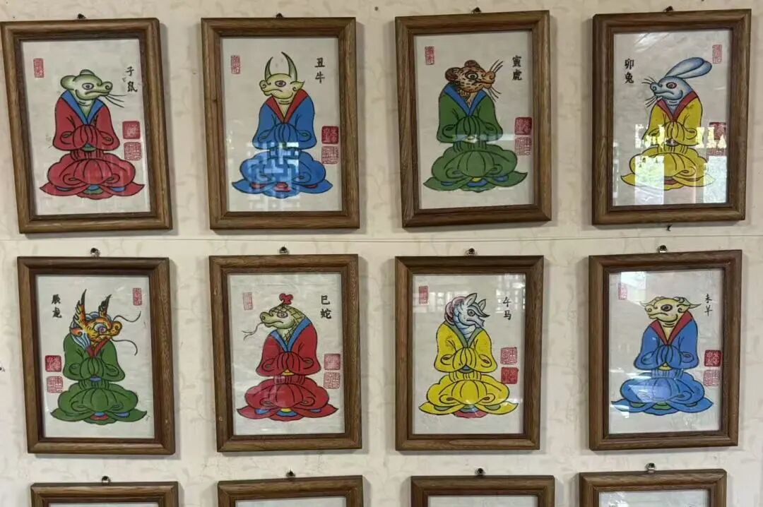 Lijiang-12-Zodiac-Dongba-Painting-Rubbing-Framing-Experience Lijiang-12-Zodiac-Dongba-Painting-Rubbing-Framing-Experience