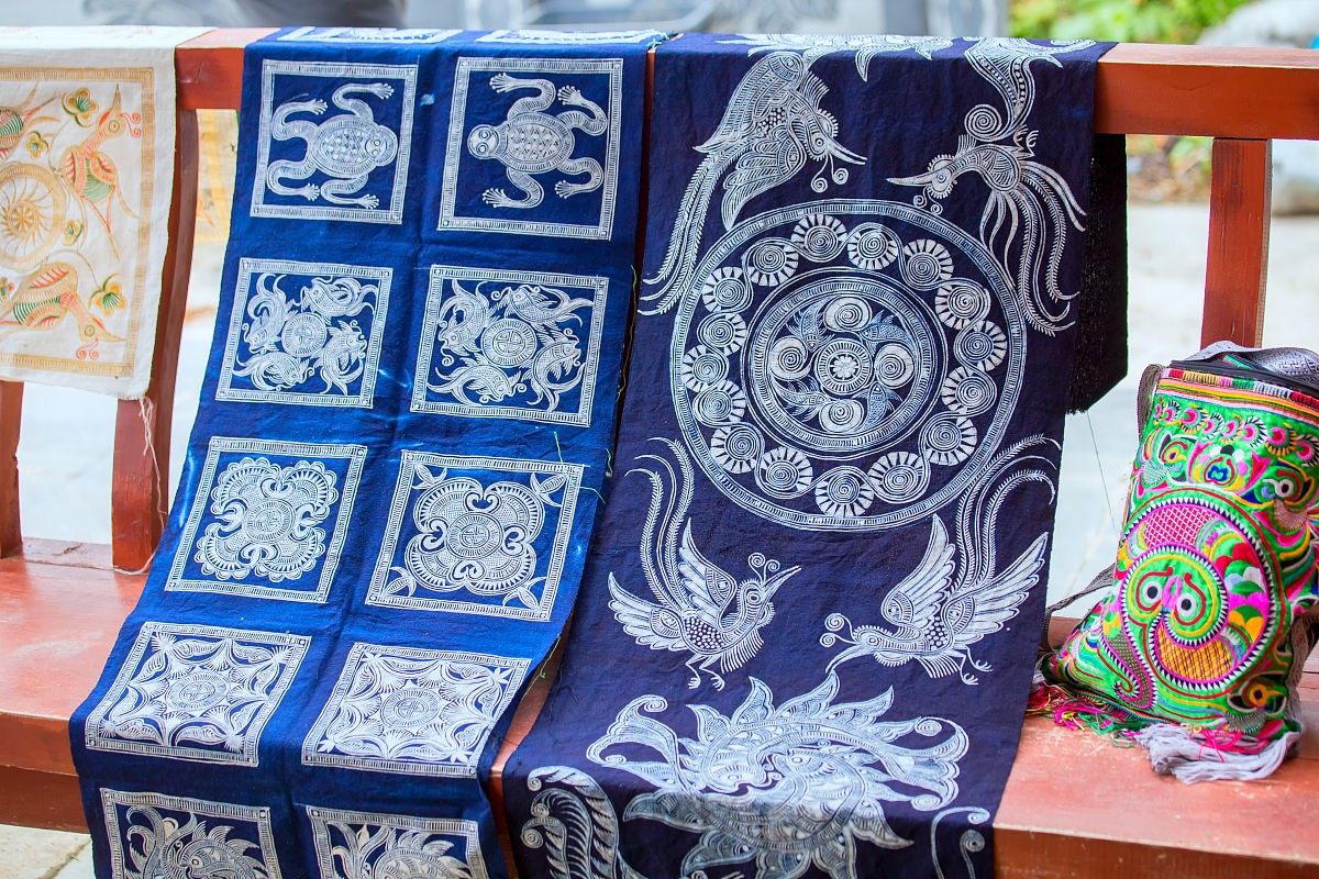 Tujia-Wax-Printing-Experience