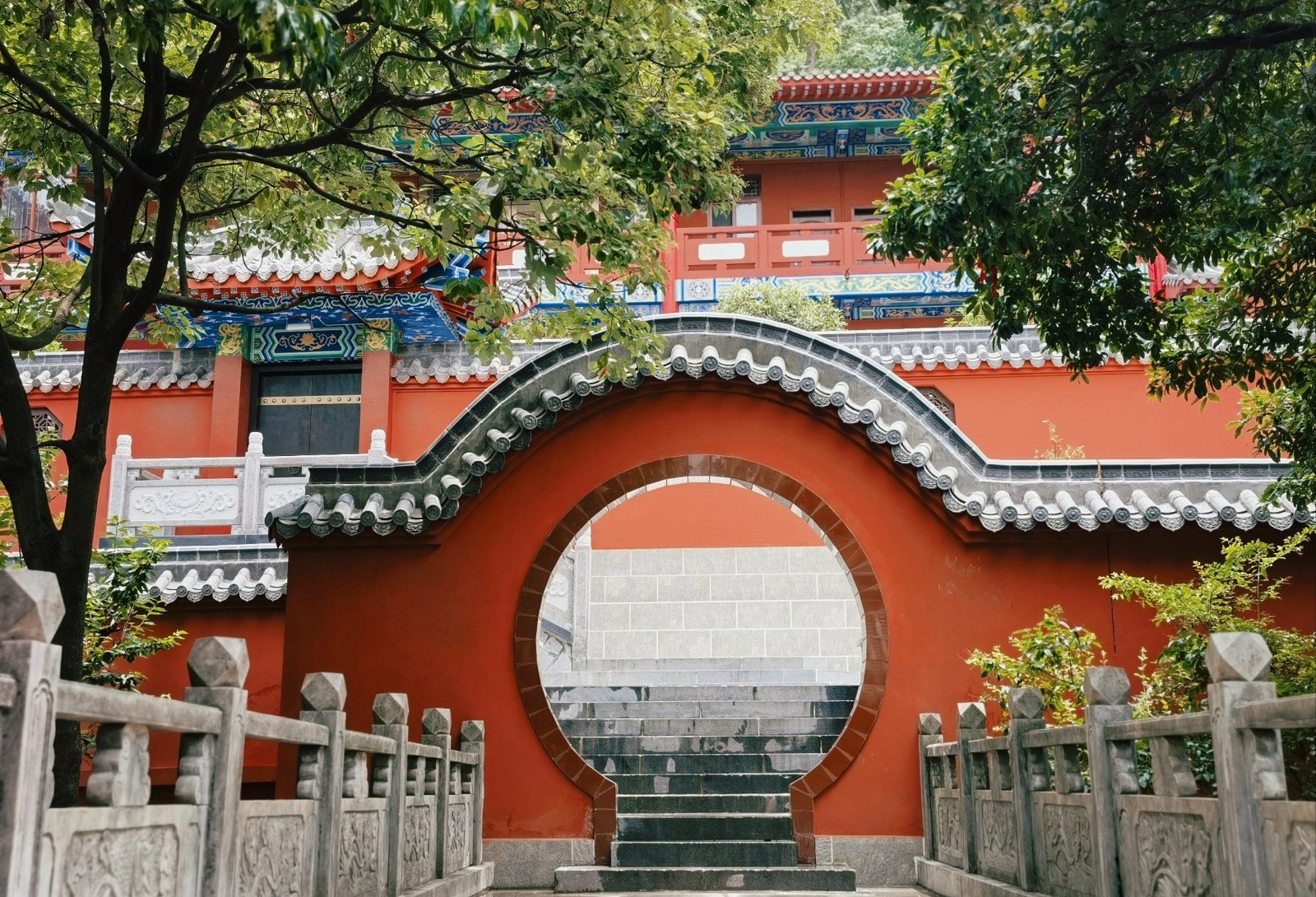 Qianling-Mountain-Hongfu-Temple-Meditation-Buddhist-Culture-Immersion-01 Qianling-Mountain-Hongfu-Temple-Meditation-Buddhist-Culture-Immersion-01