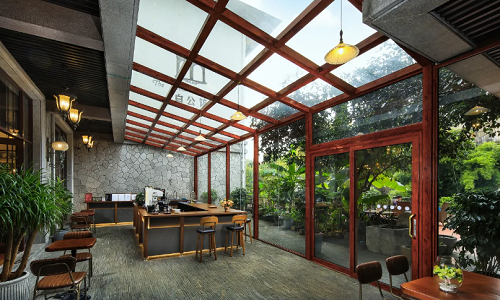 The-White-House-Hotel-1