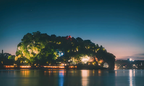 Two-Rivers-and-Four-Lakes