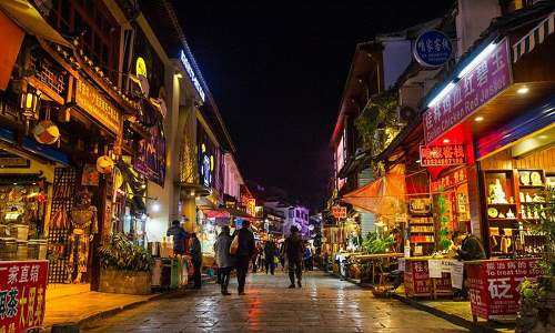 Yangshuo-West-Street-2