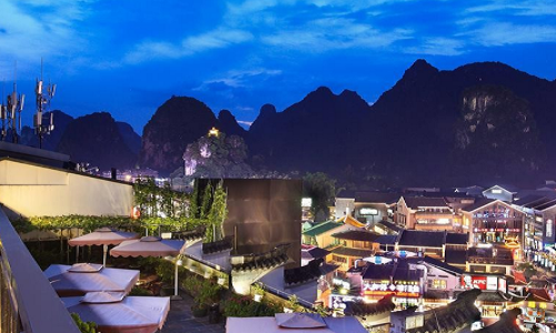 Dinner-with-Night-Scenery-1